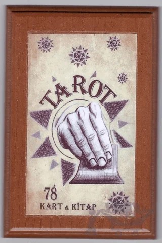 Yeni Kutulu Tarot Destesi – Kolektif – Gece Kitaplığı kitap kapağı