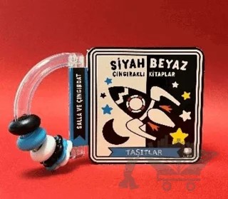Siyah Beyaz Çıngıraklı Kitaplar Taşıtlar – Kollektif – Uçan Fil Yayınları kitap kapağı