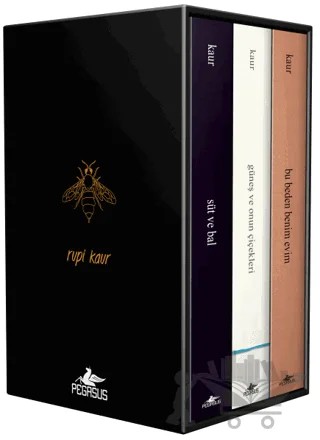 Rupi Kaur Şiir Koleksiyonu Kutulu Özel Set (3 Kitap) – Rupi Kaur – Pegasus Yayınları kitap kapağı