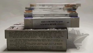 Yazınsal Akrabalıklar: Benerler – Raşit Bener, Vüs'at O. Bener, Erhan Bener, Bilge Bener Bölükbaşı, Yiğit Bener – Everest Yayınları kitap kapağı