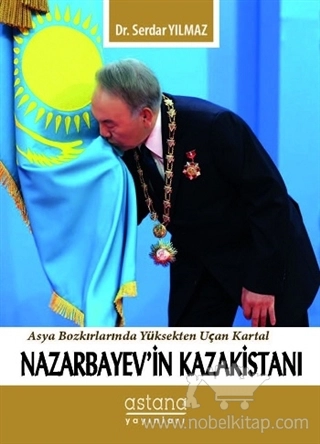 Asya Bozkırlarında Yüksekten Uçan Kartal